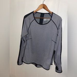 BKE Athletic Under Armor shirt